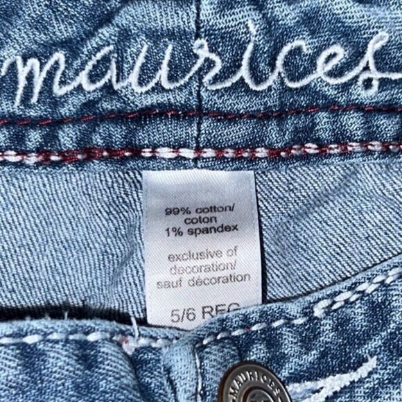Maurice’s Embellished Mid Rise Jeans Size 5/6 31x31 #9 - Picture 4 of 6